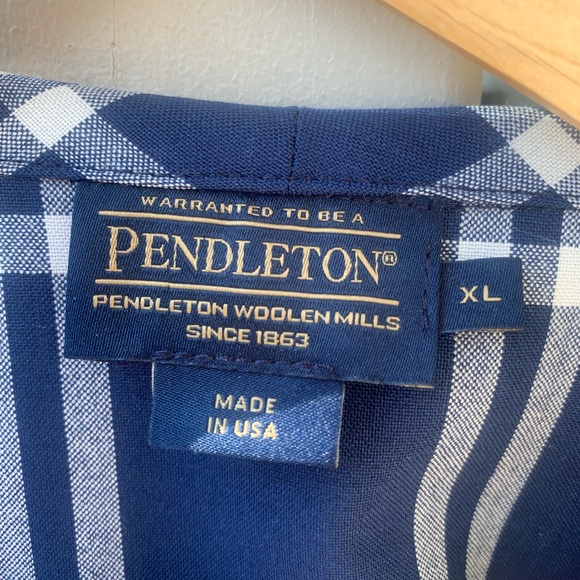 Pendleton Woolen Mills wrap navy with white with belt size XL - Picture 4 of 11